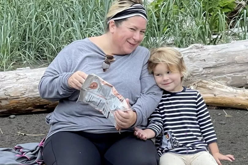 Andrea Sciolaro before her weight loss with daughter Morgan