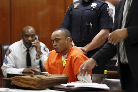 Tyrone Howard listens to the judge speak during his sentencing hearing related to a guilty plea on a drug charge at Manhattan Supreme Court in New York November 12, 2015. REUTERS/Lucas Jackson