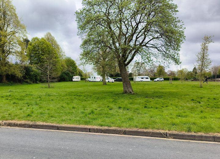 Dudley News: Travellers on the park 