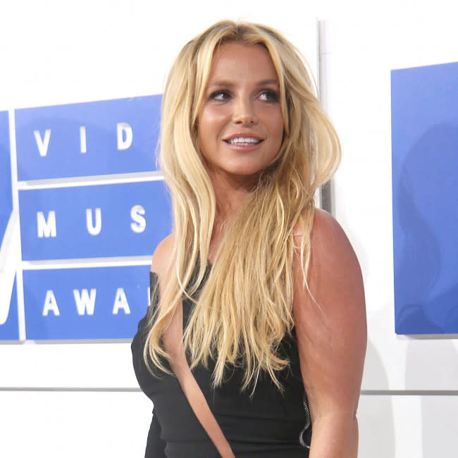 Britney Spears dedica mensaje amoroso a su hermana credit:Bang Showbiz