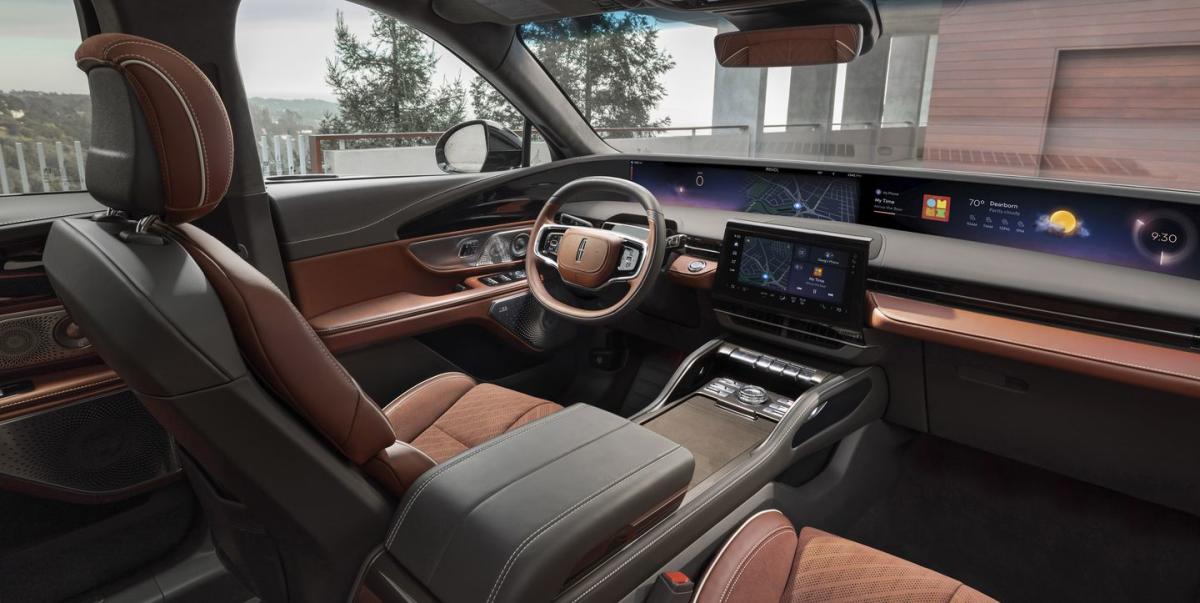 View Interior Photos of the 2024 Lincoln Nautilus