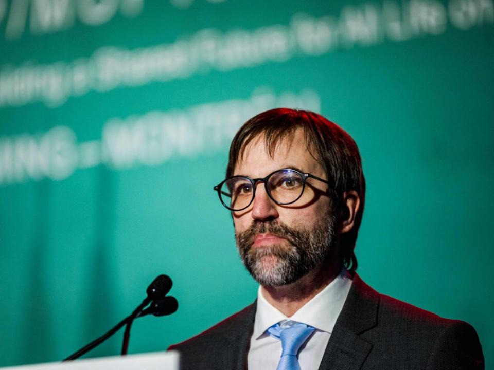  Environment Minister Steven Guilbeault speaks at the opening of a cocktail hosted by Canada to welcome delegates to COP15 at the Palais des congrès de Montréal.