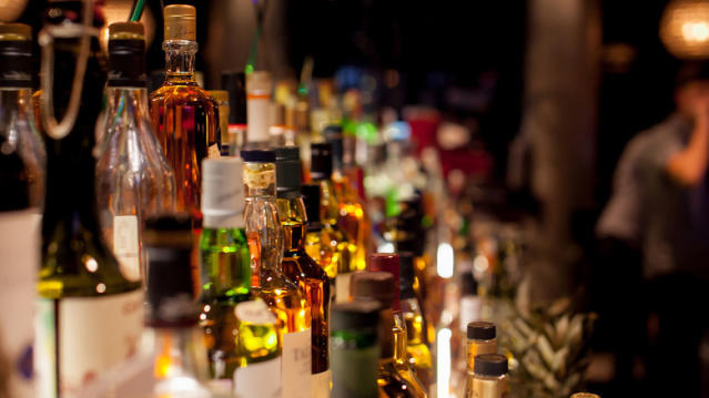 rush for booze as order to close saloons issues - ™