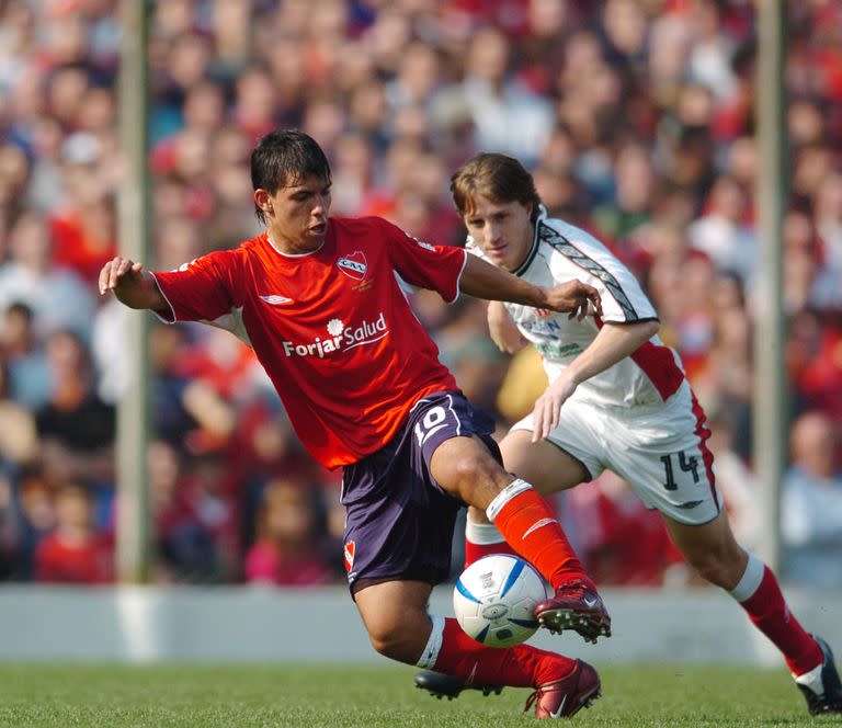 El Kun Agüero con la camiseta de Independiente, año 2005