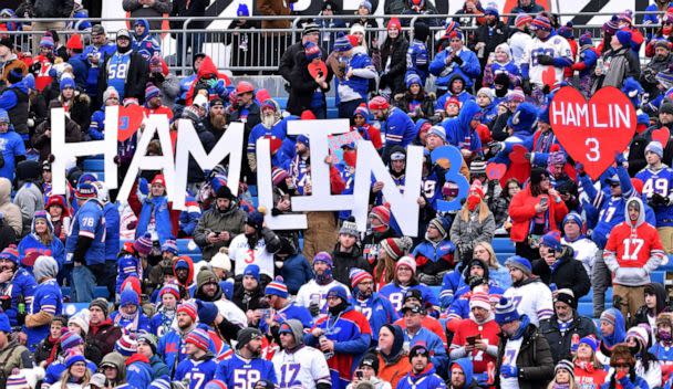 Damar Hamlin honored in Buffalo Bills' 1st game after cardiac arrest - ABC  News