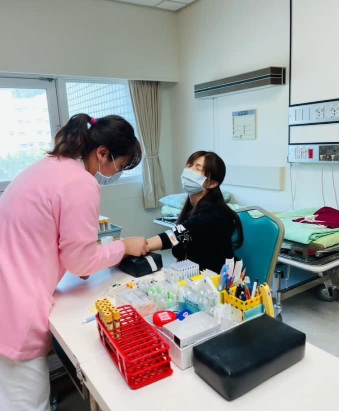 吳鈴山夫婦接獲院方通知，2人皆打到疫苗。（圖／翻攝自吳鈴山家族臉書）