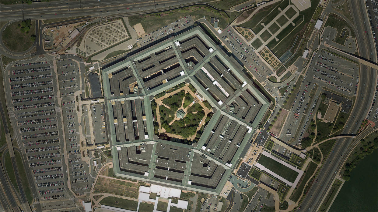  Is the Pentagon secretly witholding evidence that UFOs have non-human origins? 