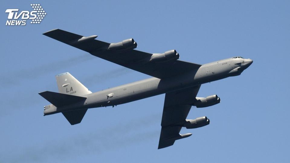 美國空軍今（8）在台灣南部海域飛行圍繞 。（示意圖／shutterstock達志影像）