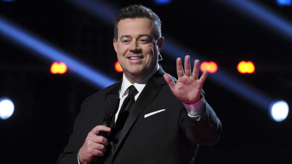  Carson Daly hosting The Voice on NBC 