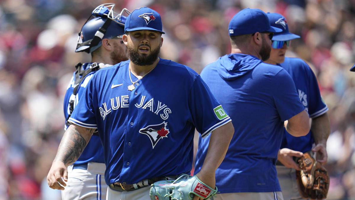 Blue Jays' Manoah allows 11 earned runs in 1st rookie-ball start