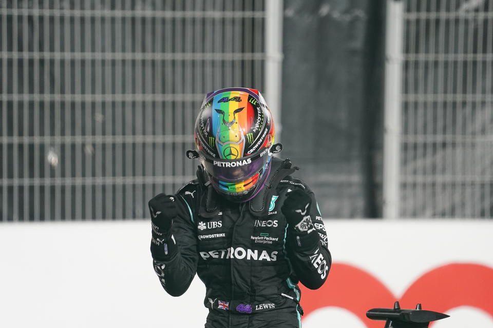 DOHA, QATAR - NOVEMBER 20: (BILD OUT) Poleposition für Lewis Hamilton (GBR), Mercedes-AMG Petronas Formula One Team during qualifying ahead of the F1 Grand Prix of Qatar at Losail International Circuit on November 20, 2021 in Doha, Qatar. (Photo by Hasan Bratic/DeFodi Images via Getty Images)