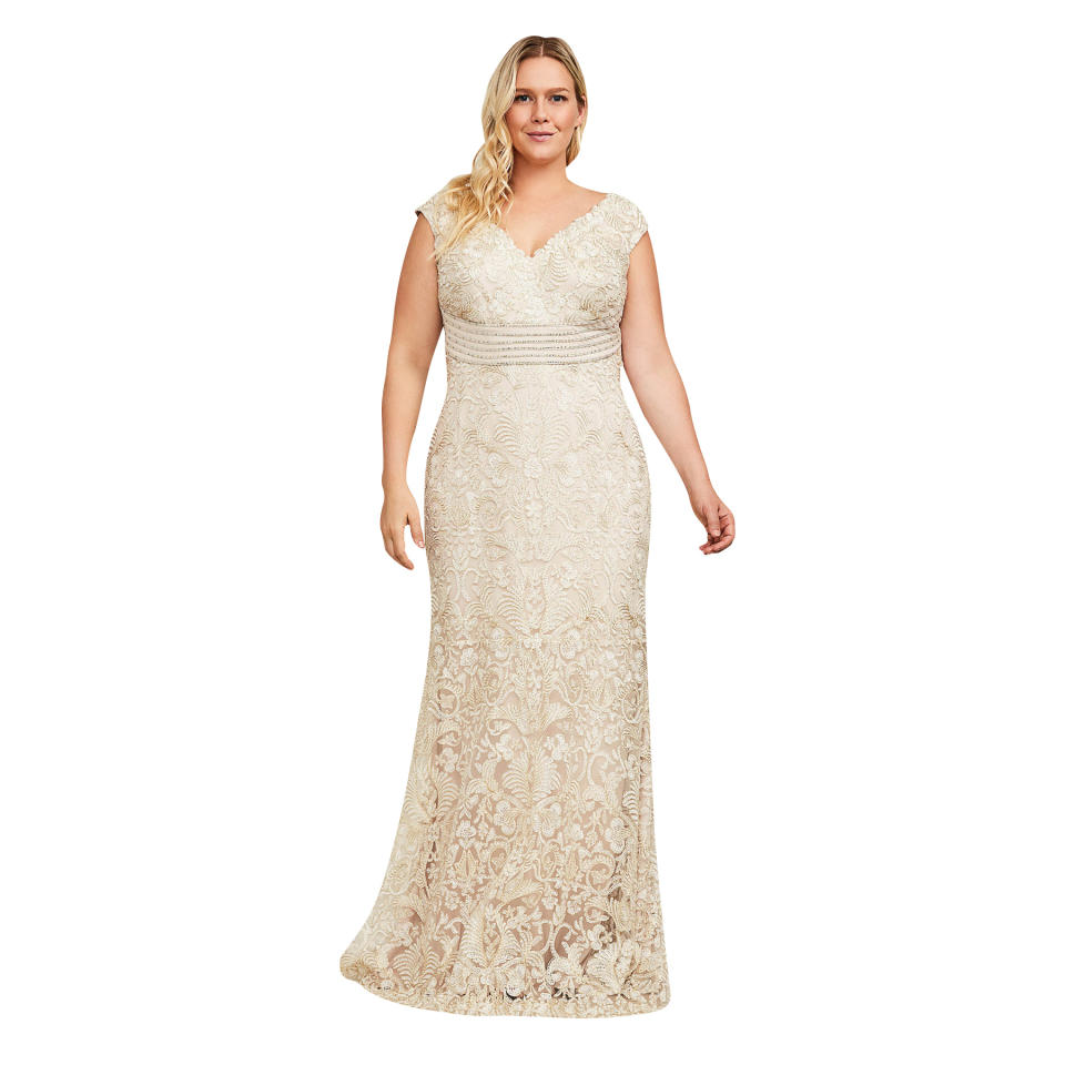 Elio Lace Gown