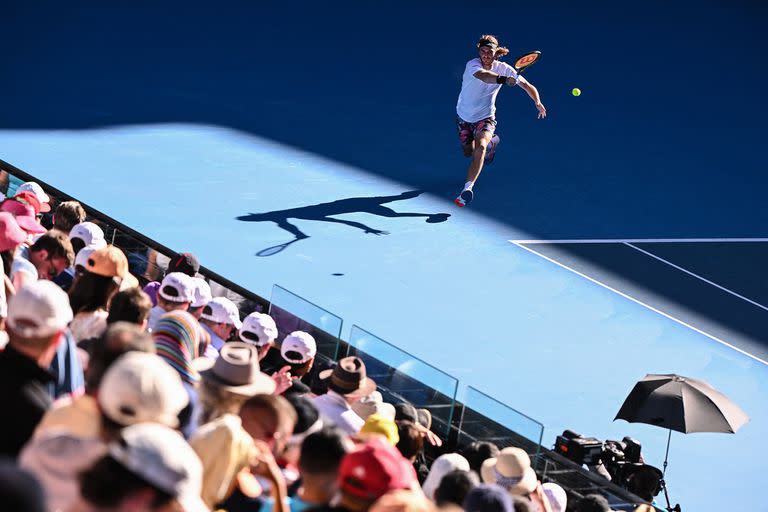 Stefanos Tsitsipas y su derecha a fondo en el Rod Laver Arena