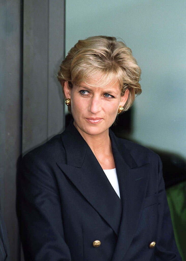 Diana Princess Of Wales At Luanda Airport, Angola, On The Start Of Her Four Day Visit To Red Cross Projects In Angola