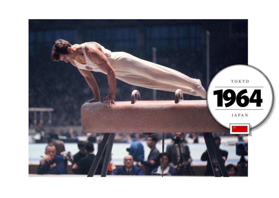 Que du blanc, à nouveau. Le gymnaste russe Viktor Lisitsky était vêtu de blanc lors des premiers Jeux dans un pays asiatique.