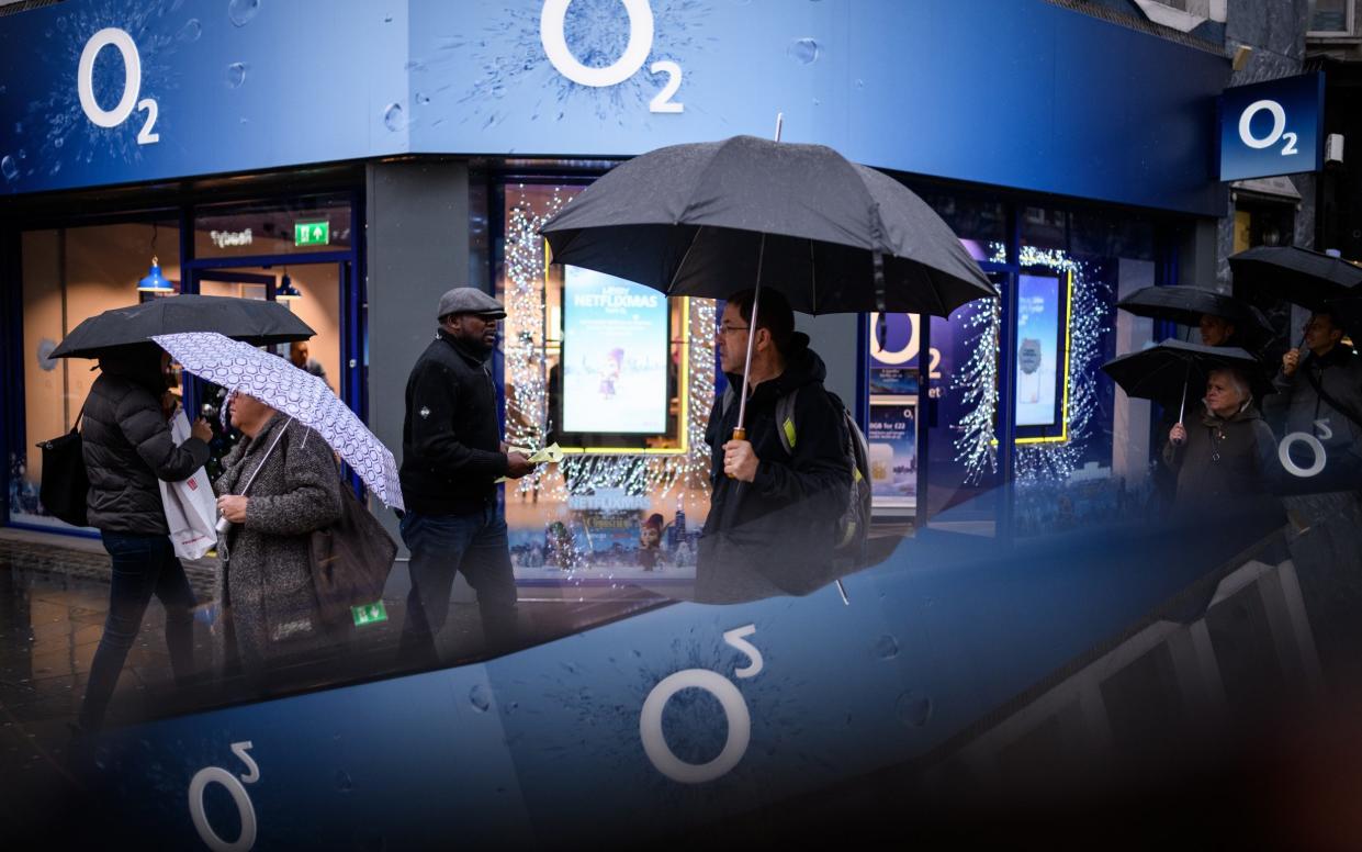 O2 customers will pay an extra £3.50 per GB over their 25GB limit - GETTY IMAGES