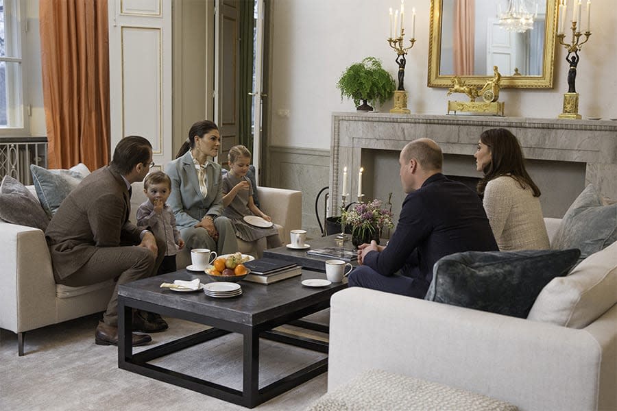 10-crown-princess-victoria-prince-daniel-living-room-haga-palace