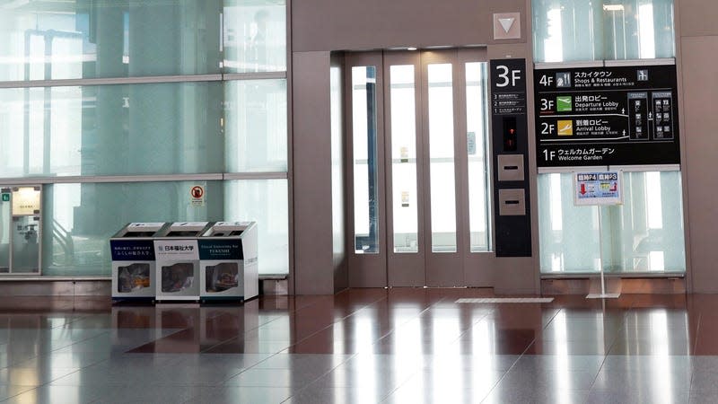 An elevator at Chubu Centrair International Airport - Photo: Issei Kato (Reuters)