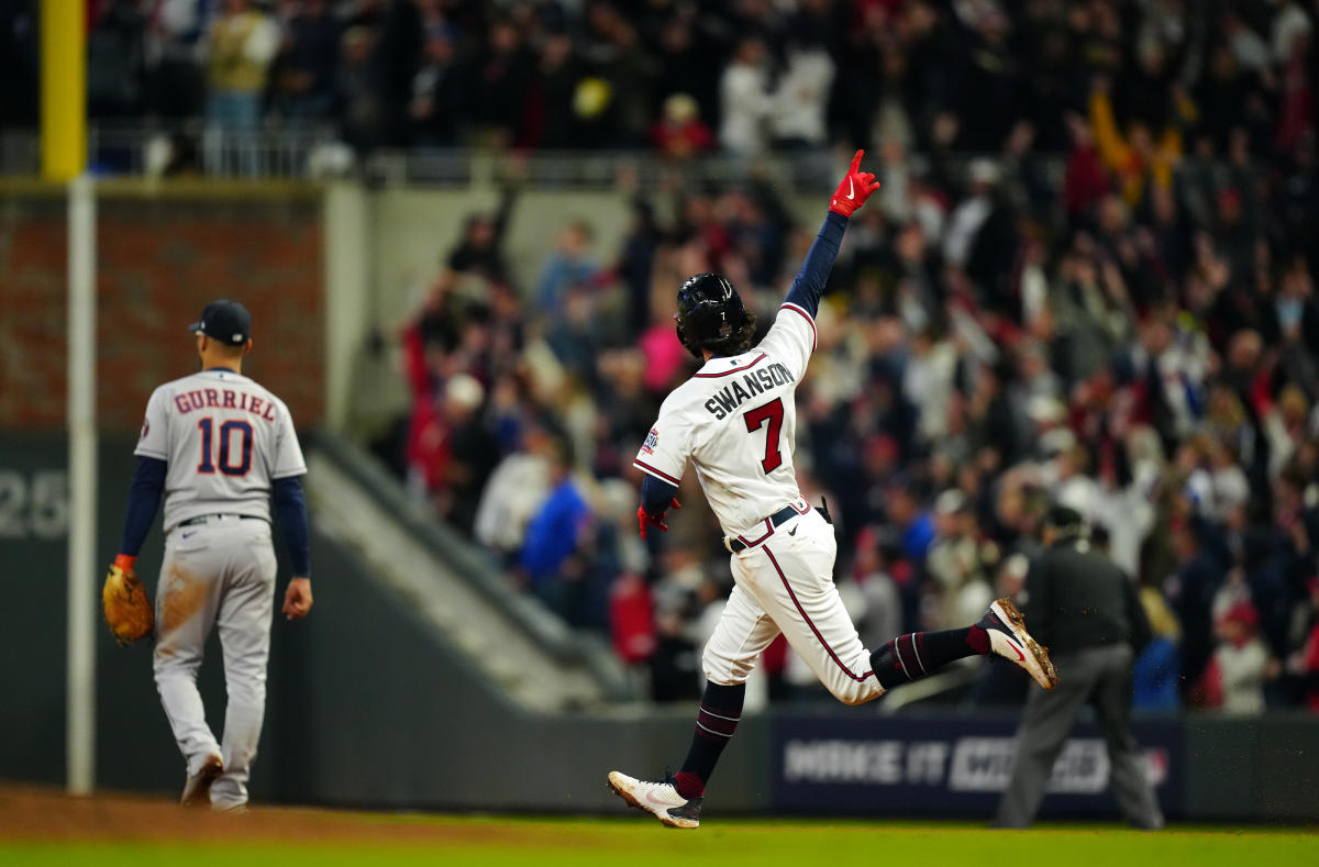 Hometown hero Dansby Swanson puts his childhood team on the edge of a title