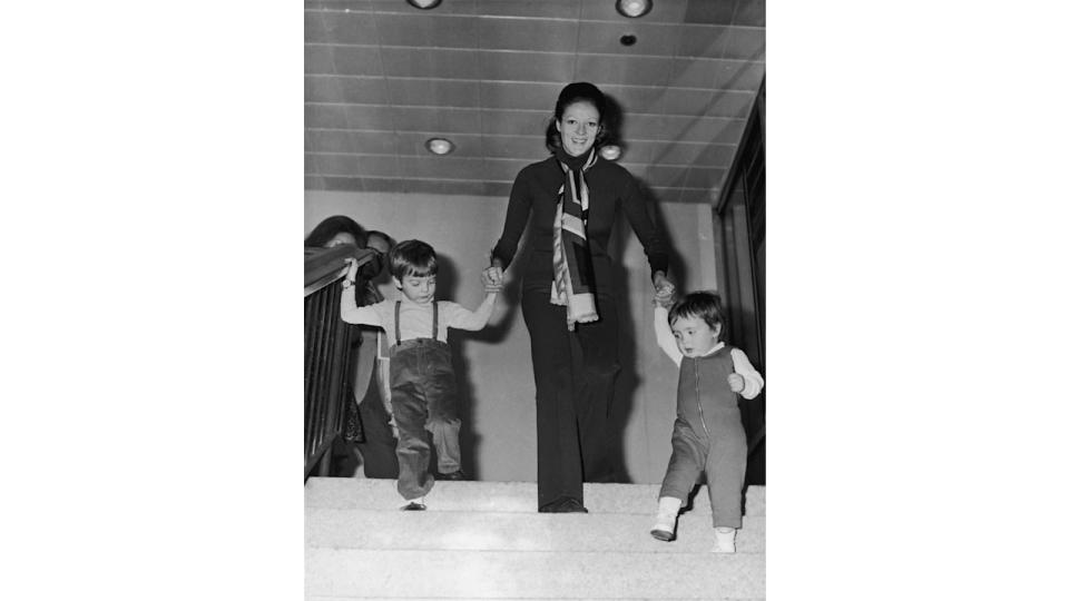 English actress Maggie Smith with her two children, Chris Larkin and Toby Stephens in 1971