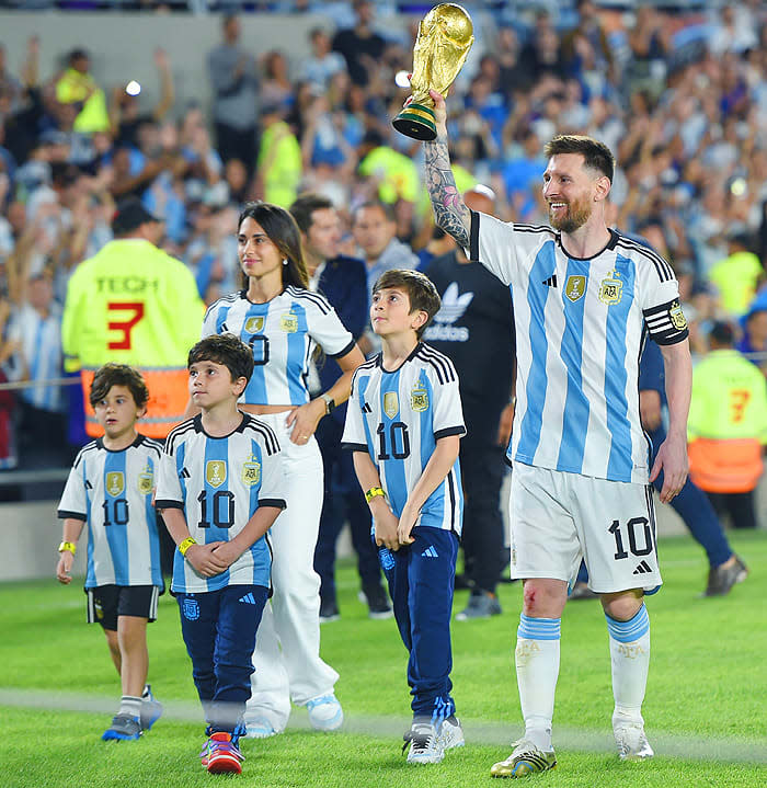 Leo Messi termina su etapa en París