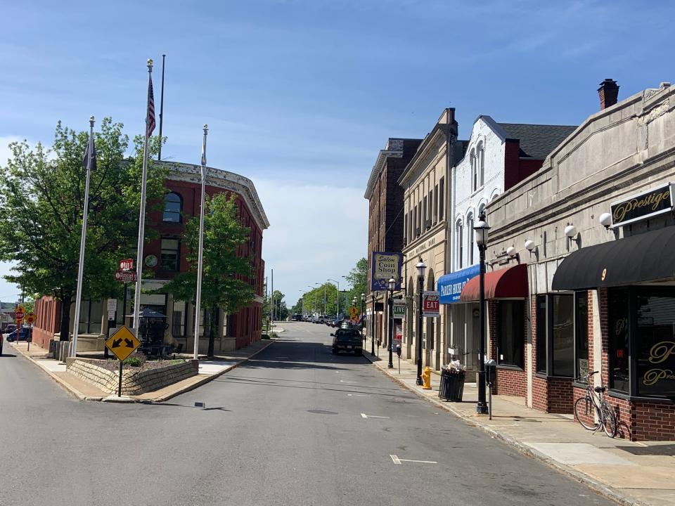 Gardner officials recently approved a measure that will close off a portion of Pleasant Street between City Hall Avenue and Parker Street to create a small plaza that would allow for outdoor seating options for the public.