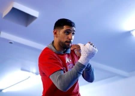 Boxing - Amir Khan training ahead of his WBC Middleweight Title challenge against Saul 'Canelo' Alvarez - Las Vegas, United States of America - 4/5/16 Amir Khan in action during the workout Mandatory Credit: Action Images via Reuters / Andrew Couldridge Livepic