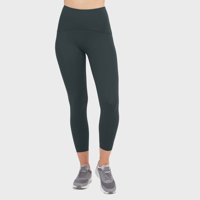 <a href="https://www.nordstrom.com/s/spanx-booty-boost-active-7-8-leggings/6712417?" rel="nofollow noopener" target="_blank" data-ylk="slk:Spanx Booty Boost Active 7/8 Leggings;elm:context_link;itc:0;sec:content-canvas" class="link rapid-noclick-resp">Spanx Booty Boost Active 7/8 Leggings</a>