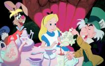 Wunderbar surreal: Am 26. Juli 1951 feierte der Disney-Film "Alice im Wunderland" in London Premiere, zwei Tage später startete das Zeichentrickmeisterwerk in den US-Kinos. Wir zeigen Ihnen in unserer Galerie diesen und viele andere unsterbliche Zeichentrick-Klassiker aus dem Hause Disney. (Bild: Disney)