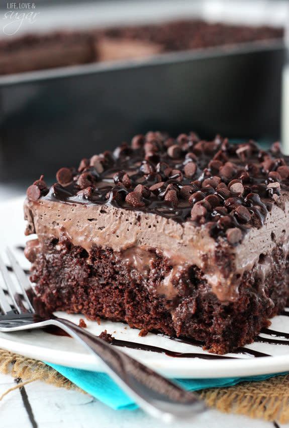 <strong>Get the <a href="http://www.lifeloveandsugar.com/2015/05/06/chocolate-poke-cake/" target="_blank">Chocolate Poke Cake recipe</a> from Life, Love & Sugar</strong>