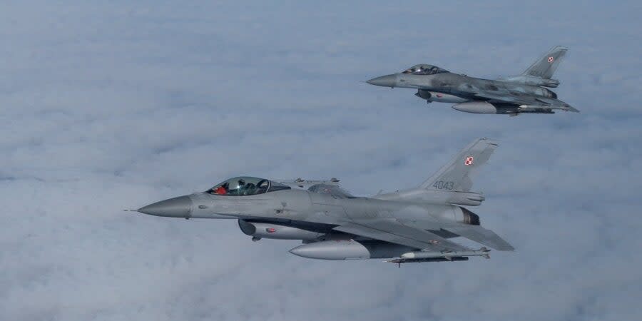 F-16 fighter jets