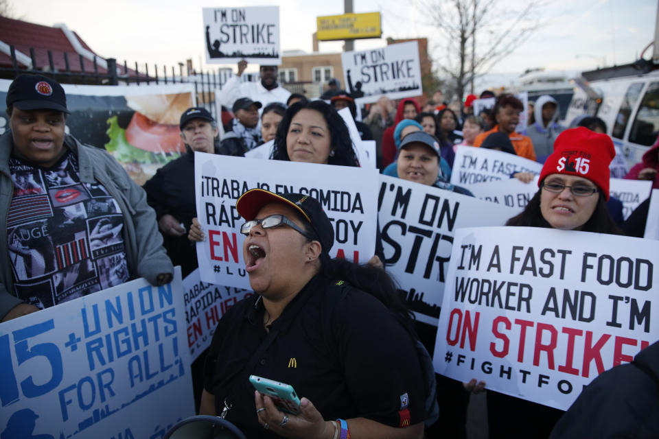 Many Democratic lawmakers have gotten onboard with the concept of a $15 minimum wage thanks to the Fight for $15, a union-backed worker campaign that began in the fast-food industry in 2012. (Photo: Chicago Tribune via Getty Images)