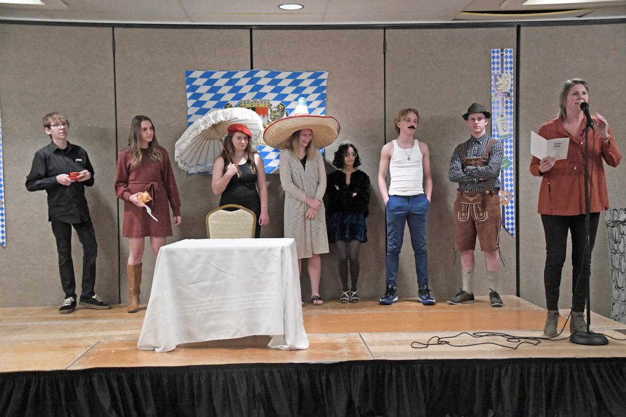 The German 2 skit titled “Die Deutsche Sprache ist night schön?”, which means “The German language isn’t beautiful?”, is introduced by Mrs. Joni Reichenbach (far right). Students performing the skit were (from left) Tate Parsons, Claire Robinson, Aubrey Evans, Rylan Wickens, Janiyah Murillo, Jack Danko and Josh Smucker.