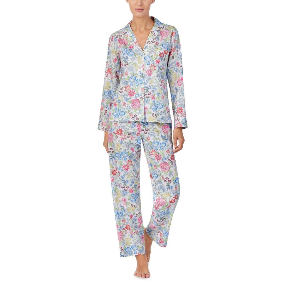 <p><strong>Lauren Ralph Lauren</strong></p><p>macys.com</p><p><strong>$56.00</strong></p><p><a href="https://go.redirectingat.com?id=74968X1596630&url=https%3A%2F%2Fwww.macys.com%2Fshop%2Fproduct%2Flauren-ralph-lauren-printed-pajama-set%3FID%3D10513385&sref=https%3A%2F%2Fwww.housebeautiful.com%2Fshopping%2Fg31669523%2Fchic-pajama-sets%2F" rel="nofollow noopener" target="_blank" data-ylk="slk:Shop Now;elm:context_link;itc:0;sec:content-canvas" class="link ">Shop Now</a></p><p>If you don't have a garden of your own, make do with a colorful floral PJ set like this. </p>