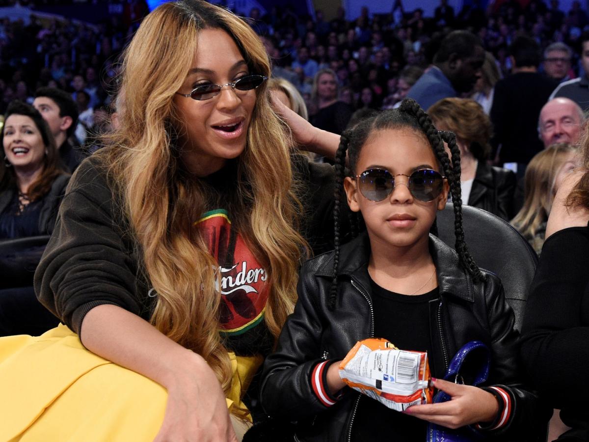 People are amazed at how much Blue Ivy Carter looks like Beyonce at recent  NBA outing: 'Literally twins