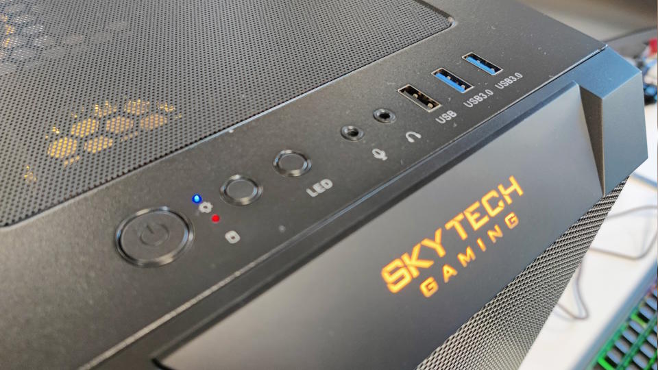 The Skytech Chronos 2 gaming PC front ports.