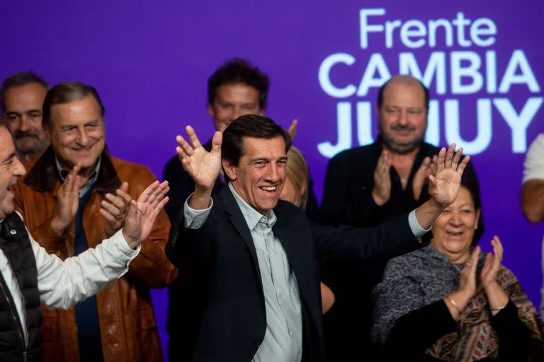 Carlos Sadir, durante los festejos en el búnker de Morales