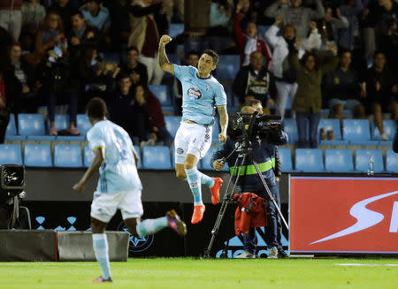 Football Soccer - Spanish Liga Vigo - Celta Vigo v FC Barcelona - Balaidos, Vigo, Spain - 02/10/16 Celta Vigo's Pablo Hernandez celebrates his goal against FC Barcelona. REUTERS/Miguel Vidal