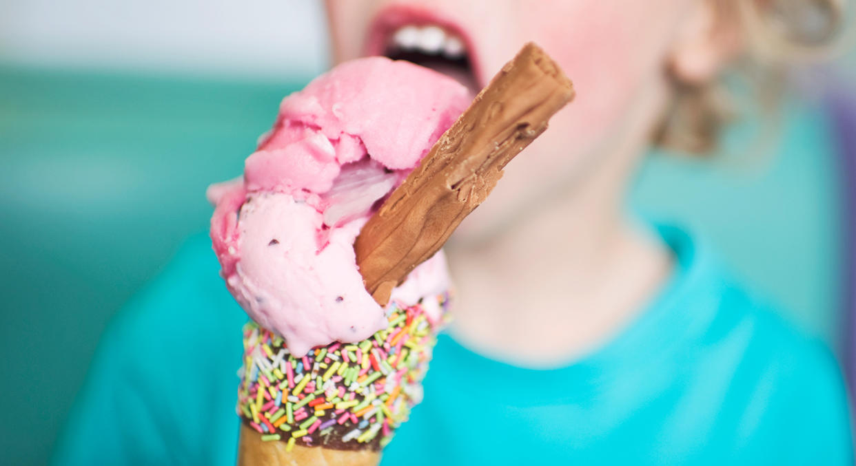 99s, oysters, you name it you can recreate it with Amazon's bulk pack fo Cadbury Flakes.  (Getty Images)