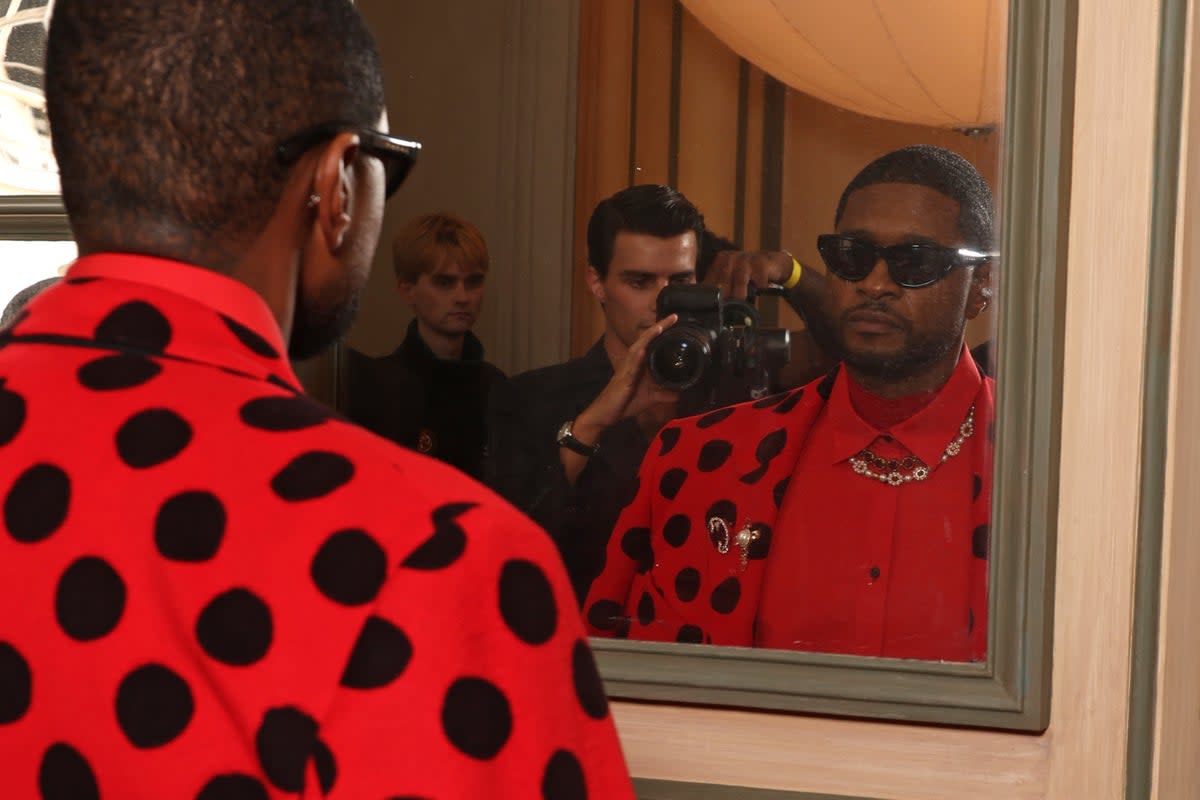 Usher shot at Paris Fashion Week  (Getty Images)