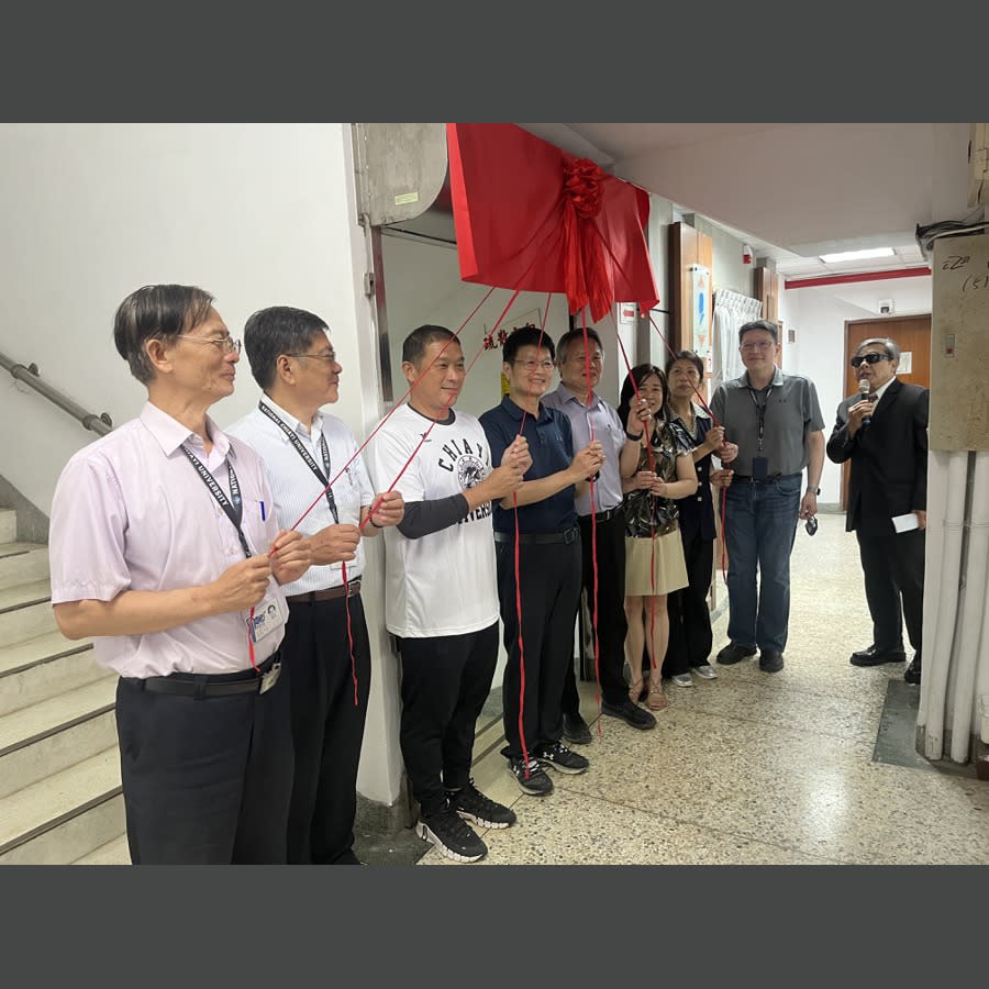 嘉義大學更新建置肌力與體能訓練室，今天上午在蘭潭校區嘉禾館舉行啟用儀式。記者李宗祐／攝影