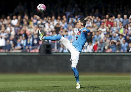 Football Soccer - Napoli v Verona - Italian Serie A - San Paolo Stadium, Napoli, Italy - 10/04/16. Napoli's Jose Maria Callejon in action. REUTERS/Ciro De Luca