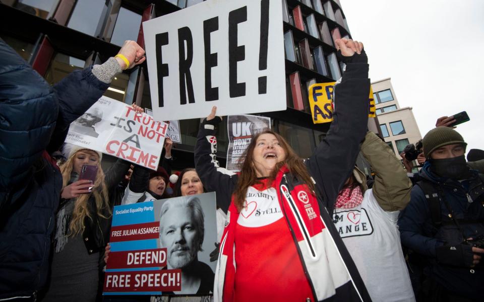 Supporters of Julian Assange outside the Old Bailey after the US extradition case -  JULIAN SIMMONDS