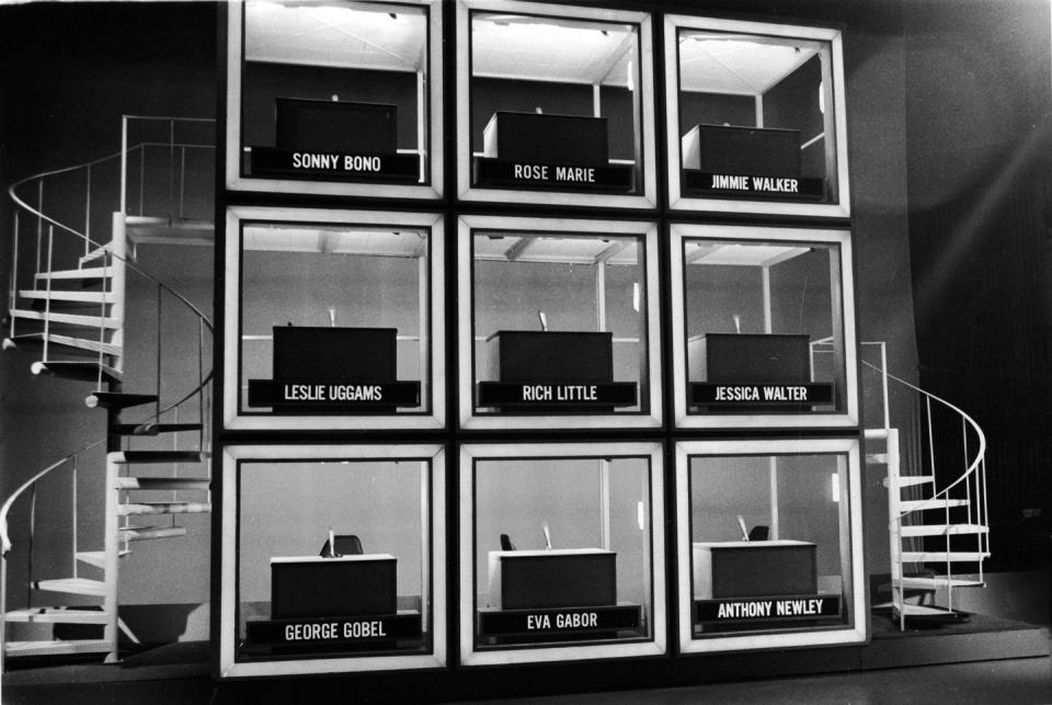 "Hollywood Squares"