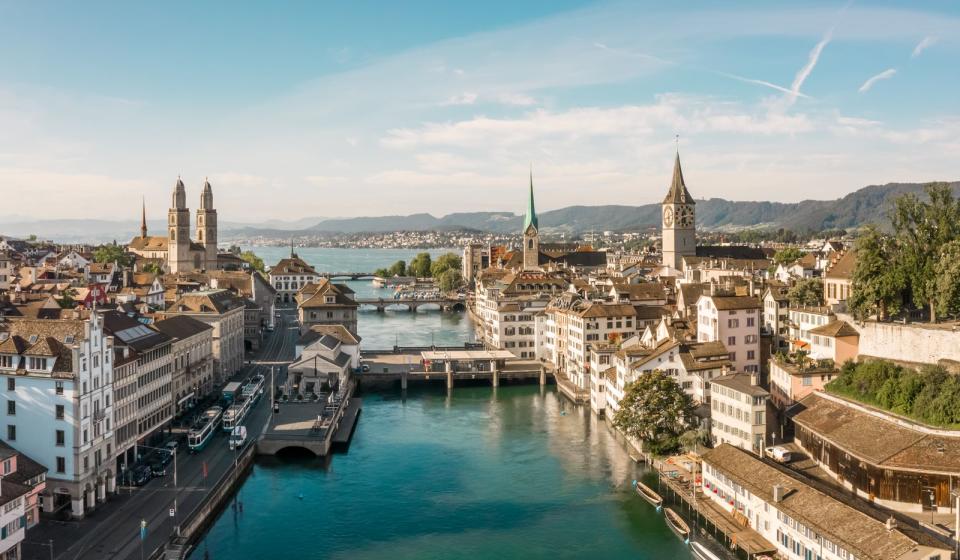 ... Zürich. Der wichtigste Wirtschaftsstandort der Schweiz ist demnach nicht nur eine der teuersten Städte der Welt, sondern dank der Stabilität des Landes und seiner Infrastruktur auch eine der lebenswertesten. (Bild: iStock/mr-fox)