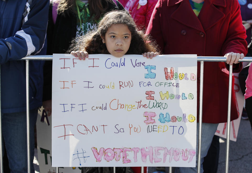 March to the Polls rally in Chicago draws thousands