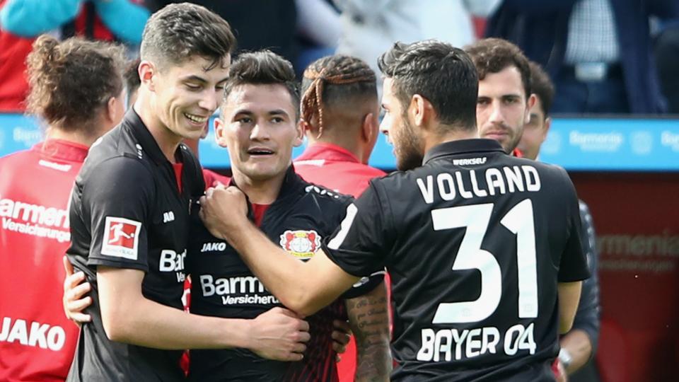 El mediocampista chileno anotó un gol y sumó dos asistencias en la arrolladora victoria sobre Freiburg, que los sacó de la zona roja de la Bundesliga (Foto: Goal)