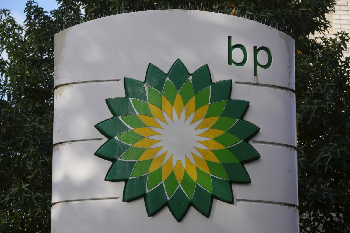 BP posts B quarterly profit on strong oil and gas trading