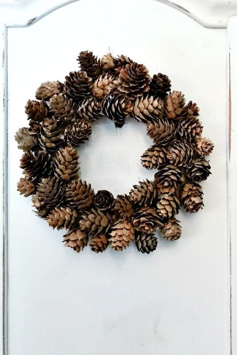 DIY Pinecone Wreath