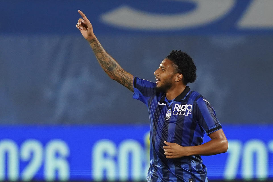 Atalanta's Jose Dos Santos Ederson celebrates scoring during the Serie A soccer match between Atalanta and Hellas Verona at Gewiss stadium, Bergamo, Italy, Monday April 15, 2024. (Spada/LaPresse via AP)